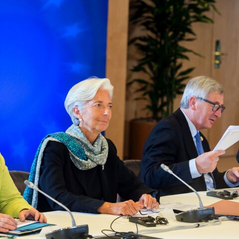 Συνάντηση Μέρκελ - Λαγκάρντ τη Δευτέρα στο Βερολίνο, στο επίκεντρο το ελληνικό χρέος 