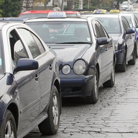 taxi-thessaloniki.jpg