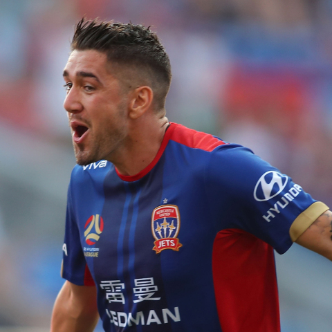 dimi-petratos-newcastle-jets_1umn4d5bkiyxk1wu9g22tel0px.jpg