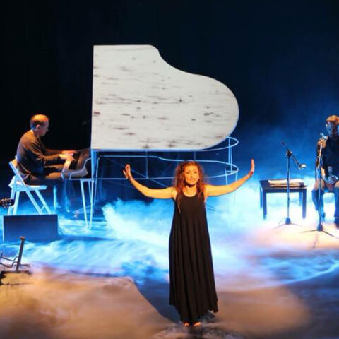 «Τα 5 Στοιχεία» της Άννας Μπουρμά