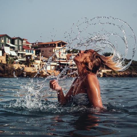 girl-hair-sea-splash.jpg