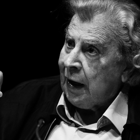 mikis-theodorakis.jpg