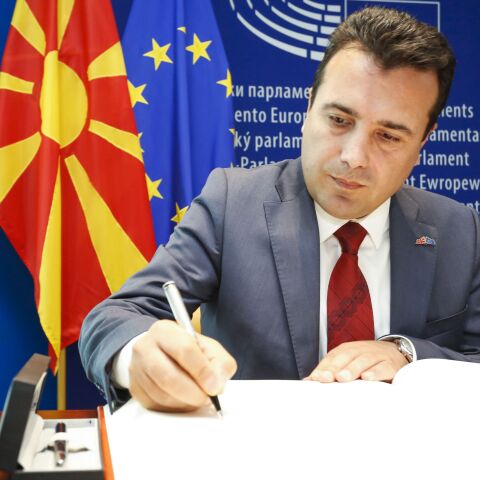 Δημοψήφισμα στα Σκόπια: Από λεπτό σε λεπτό δηλώσεις του Ζόραν Ζάεφ