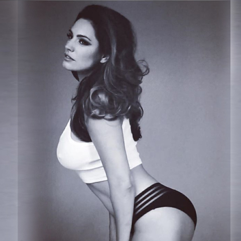 kelly-brook-exo.jpg