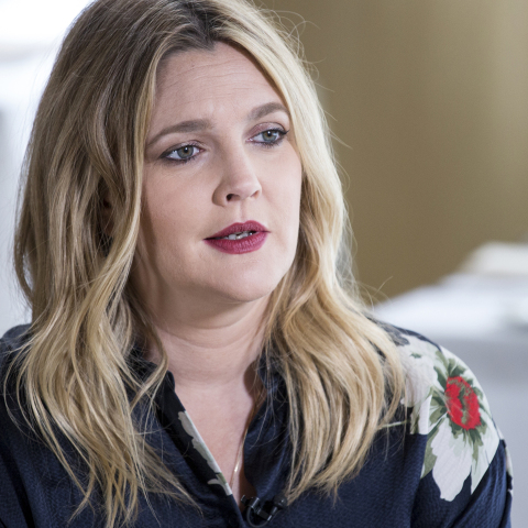 drew-barrymore-today-180323-tease_82c8a1decd8270c556cc27232ee38aa0.jpg