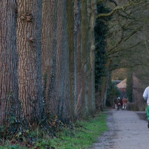 Γιατί ο κρύος καιρός επιδεινώνει τον πόνο στη μέση;