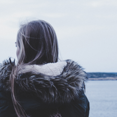back-view-beach-cold-346908.jpg