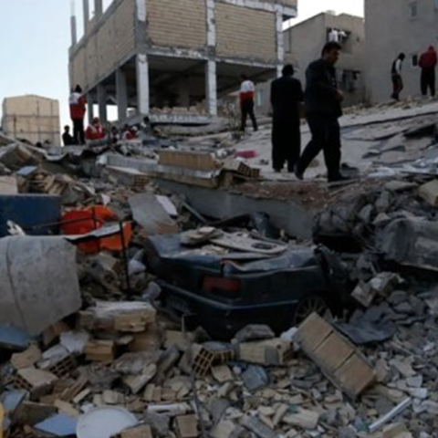 iran-quake1.jpg