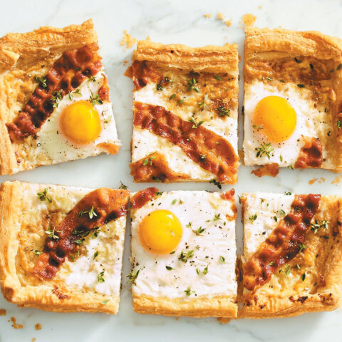 bacon-and-egg-breakfast-pie-1521820575.jpg