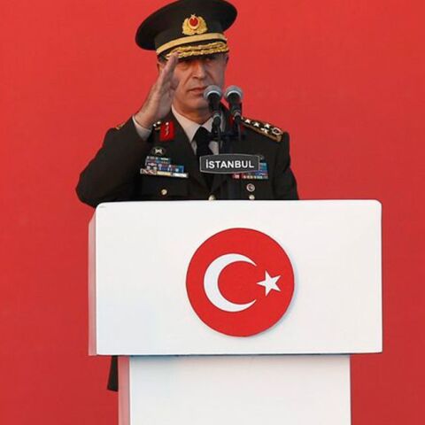 Χουλουσί Ακάρ