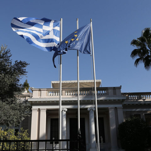 Μέγαρο Μαξίμου - Υπόθεση  NOVARTIS 