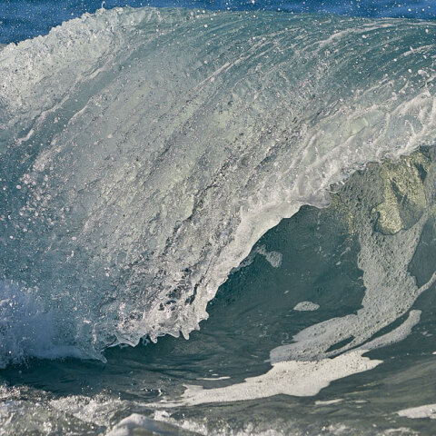 Πτώμα στη θάλασσα