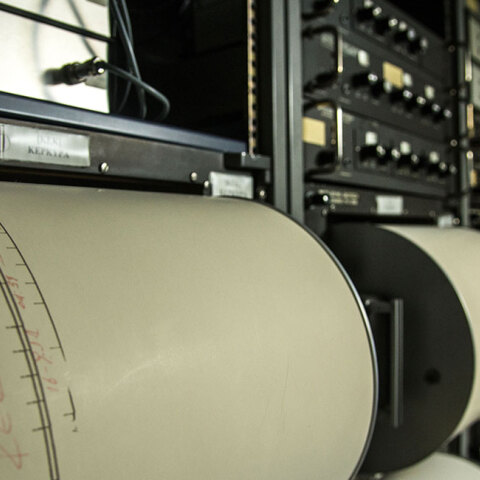 seismograph.jpg