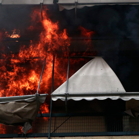 Πυρκαγιά σε διαμέρισμα στη Νέα Σμύρνη 