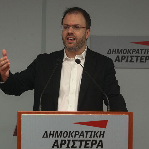 Θανάσης Θεοχαρόπουλος