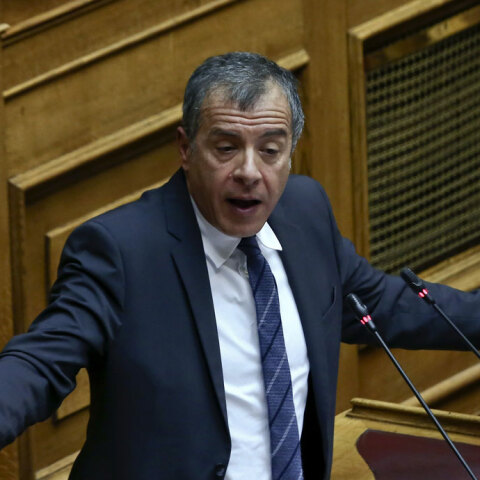 Σταύρος Θεοδωράκης / Βουλή