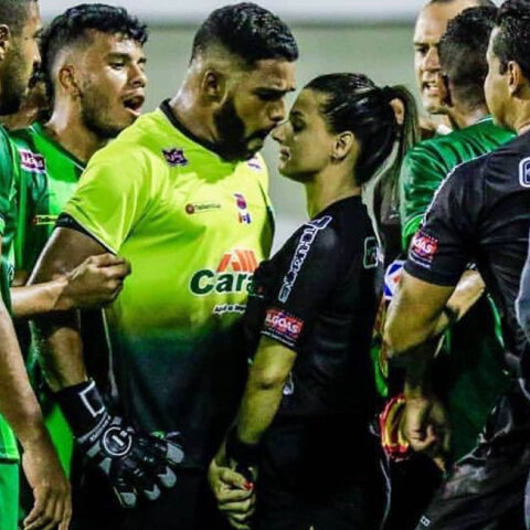 Δεν... μάσησε γυναίκα διαιτητής στη Βραζιλία