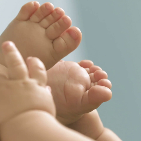 Η μάνα κοιμόταν και η πεθερά άλλαξε το όνομα του παιδιού