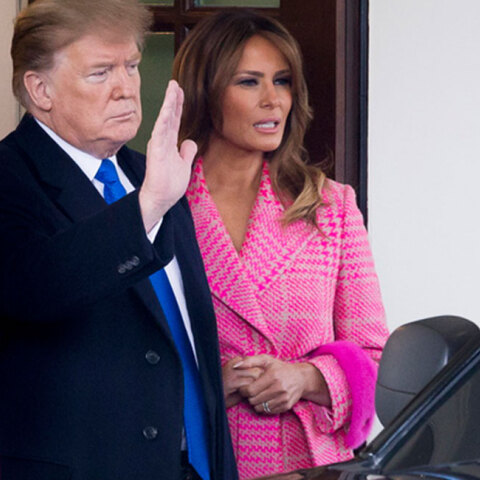 Το παλτό της Μελάνια Τραμπ που μοιάζει με... ρόμπα