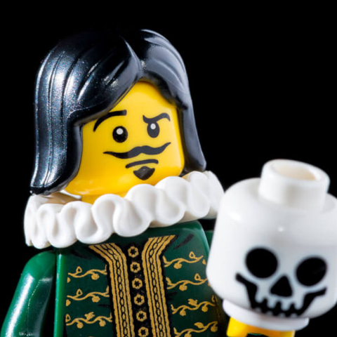 0e7119966_1521467067_lego-hamlet.jpg