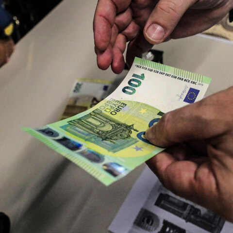 Χαρτονόμισμα των 100 ευρώ