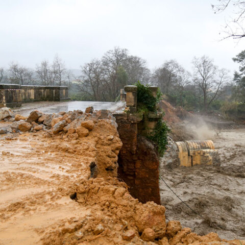 Χανιά: Κατάρρευση γέφυρας στον ποταμό Κερίτη