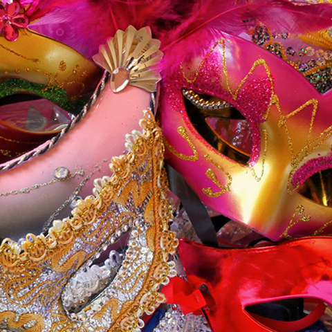 «ΑνΑΚαΤώΜαΤα Το ΤσικΝοΣάΒΒαΤο», Κουκάκι