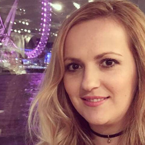 Φλώρα Πέτση