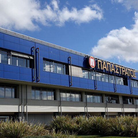 Παπαστράτος