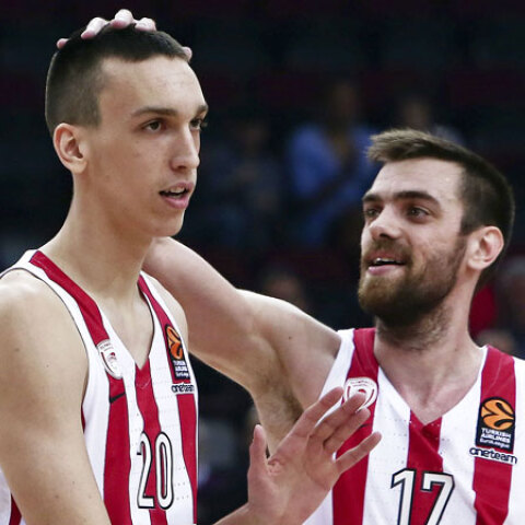 ΟΛΥΜΠΙΑΚΟΣ - ΜΠΑΓΕΡΝ ΜΟΝΑΧΟΥ 