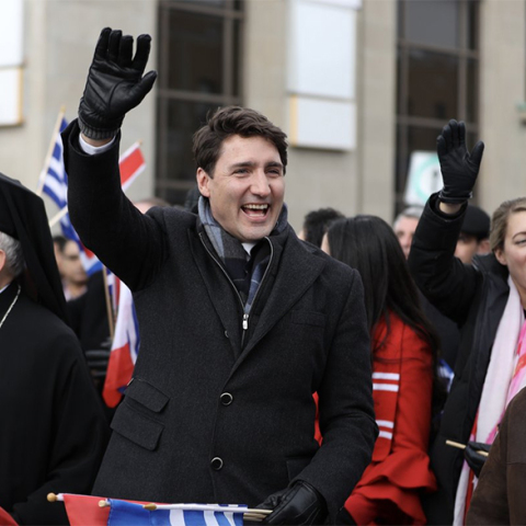 Ο Τζάστιν Τριντό στην παρέλαση της 25ης Μαρτίου στο Μόντρεαλ