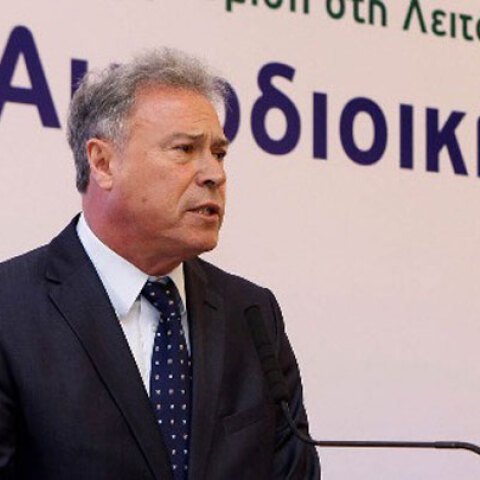 Γιάννης Σγουρός 