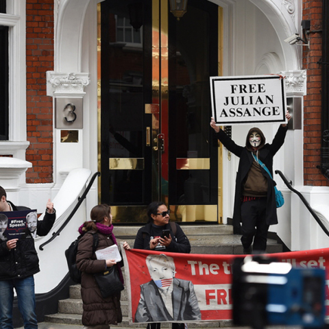 Τζούλιαν Ασάνζ