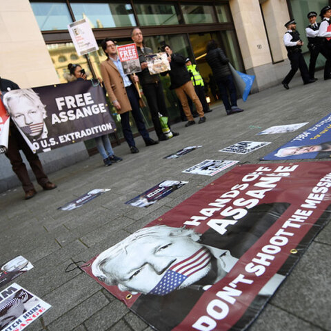 Τζούλιαν Ασάνζ