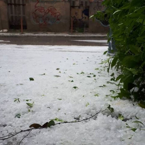 Χαλάζι στο κέντρο της Αθήνας