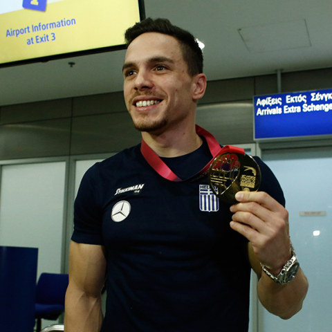 Λευτέρης Πετρούνιας