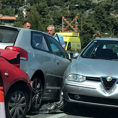 Καραμπόλα στους Αγίους Θεοδώρους 