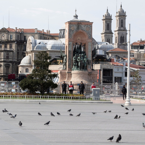 Πλατεία Ταξίμ