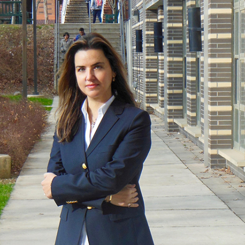 Πέγκυ Αγγούρη