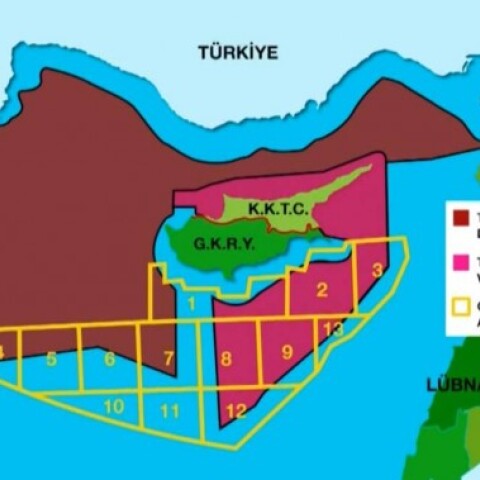 Χάρτης που δείχνει την ελληνική και κυπριακή ΑΟΖ ως μέρος της τουρκικής υφαλοκρηπίδας 