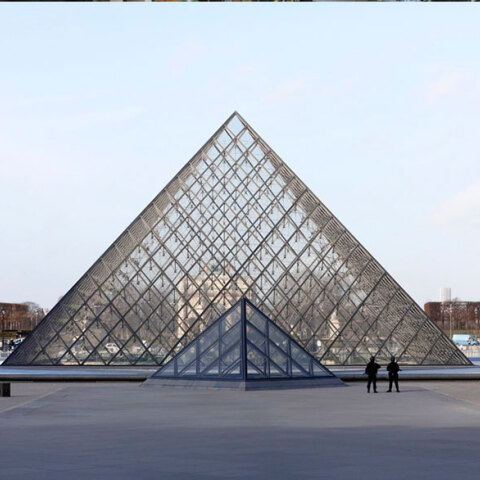 Η γυάλινη πυραμίδα του Λούβρου