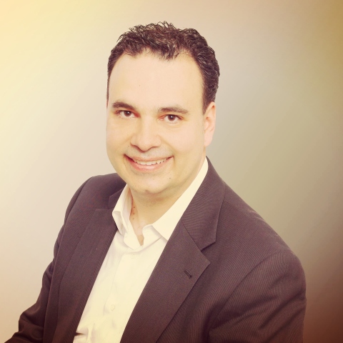 Ζακ Λεβής κατεβαίνει υποψήφιος με τη δημοτική παράταξη του Κώστα Μπακογιάννη «Αθήνα Ψηλά