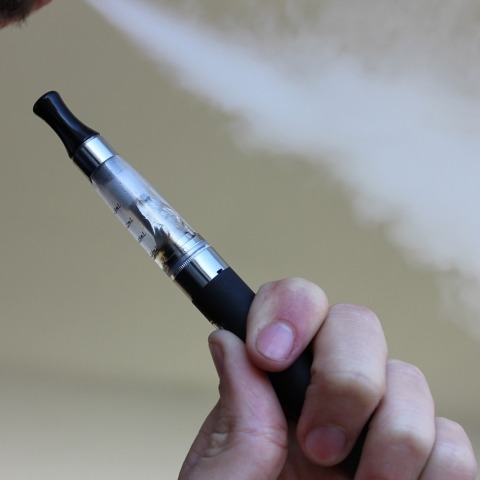 e-cigarette-1301664_1280.jpg