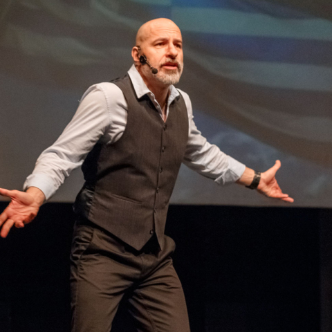 Σίλας Σεραφείμ «Η Ιστορία της Ελλάδας - Αλλιώς», στο Χυτήριο