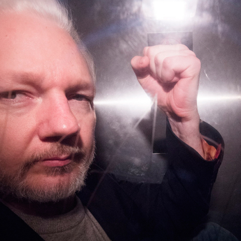 Τζούλιαν Ασάνζ