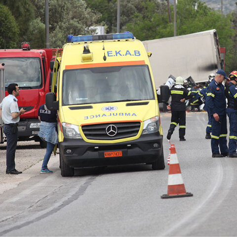 Πυροσβεστικό όχημα - Ασθενοφόρο 