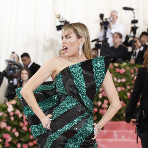 Μάιλι Σάιρους