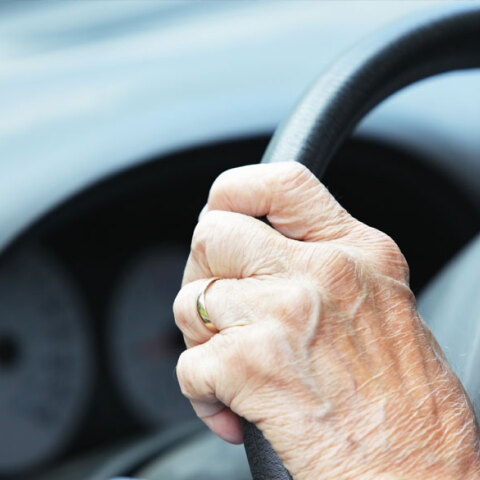 Ηλικιωμένος οδηγός