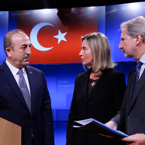 Μεβλούτ Τσαβούσογλου-Φεντερίκα Μογκερίνι-Γιοχάνες Χαν