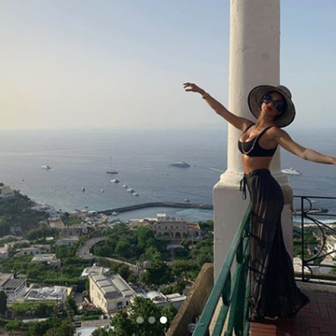 Διακοπές στο Capri για τη Nicole Scherzinger